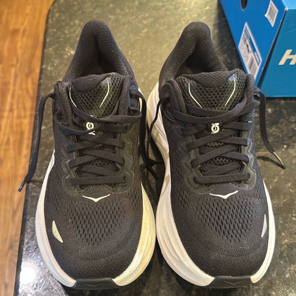 Hoka BONDI 9